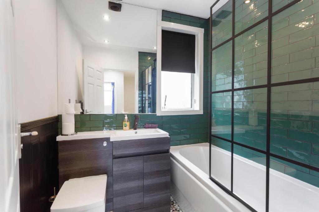 شقة Stylish 3 Bed Edinburgh Abode-Parking And Garden المظهر الخارجي الصورة