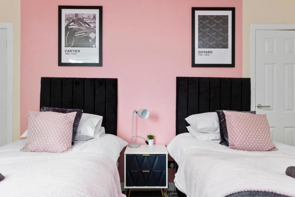 شقة Stylish 3 Bed Edinburgh Abode-Parking And Garden المظهر الخارجي الصورة