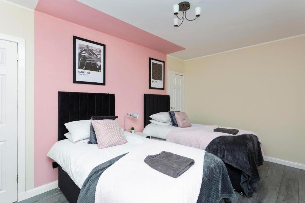 شقة Stylish 3 Bed Edinburgh Abode-Parking And Garden المظهر الخارجي الصورة